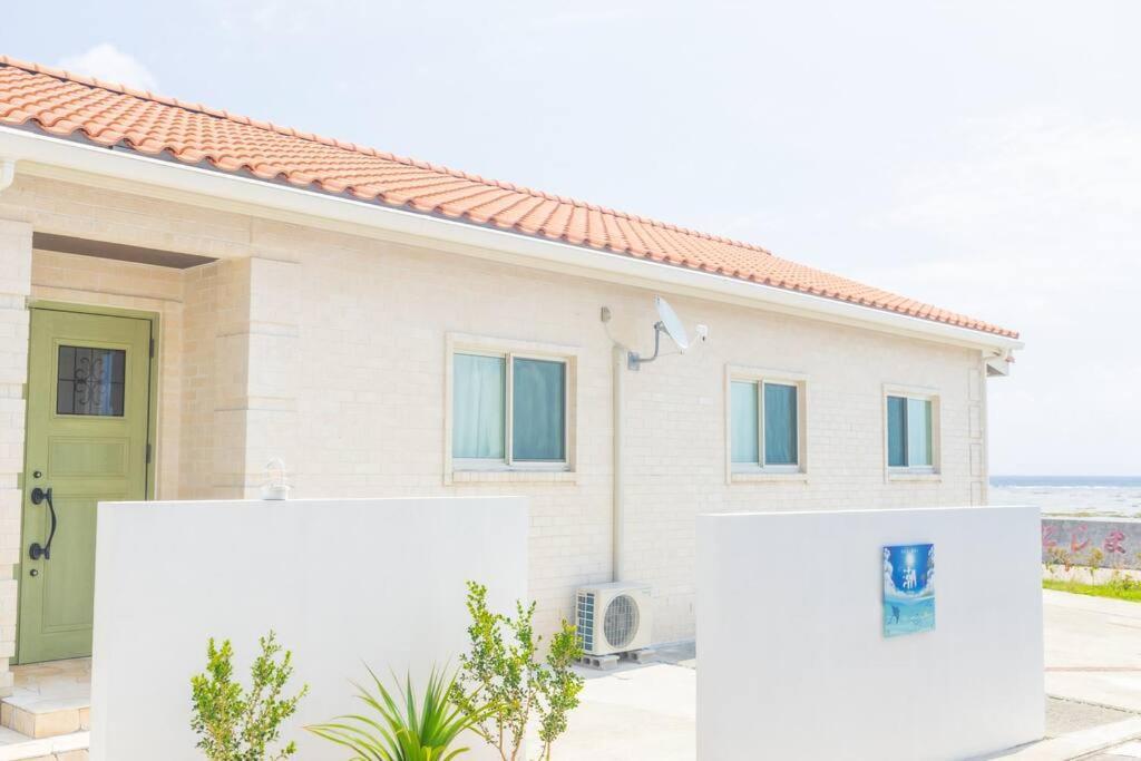 石垣島一棟貸し 潮 Villa Ishigaki  Exterior photo